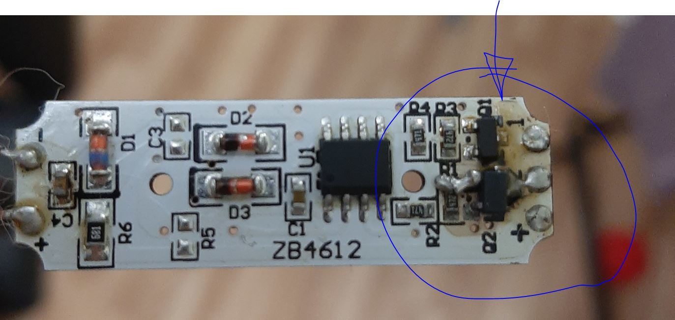 Зачем usb вход на кольцевой лампе