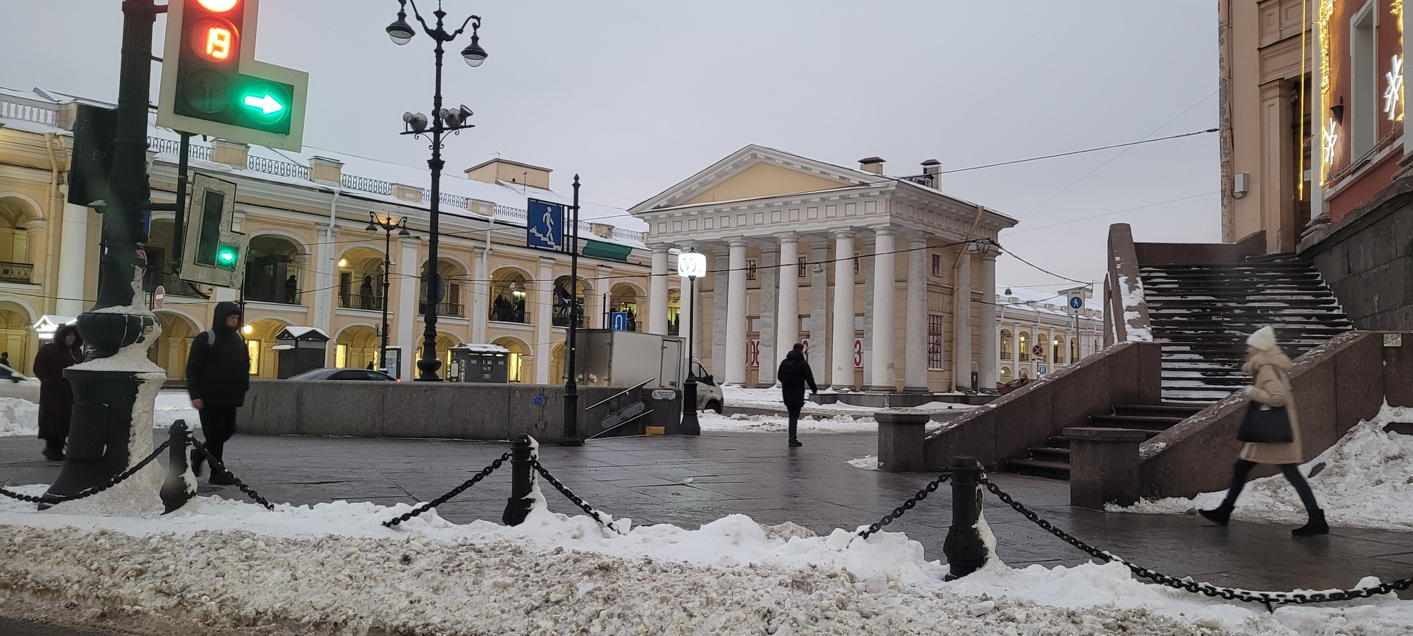 Уборка снега в Петербурге | Пикабу