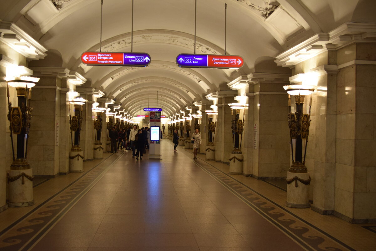 Почему в московском метро невозможно определить, куда ехать | Пикабу