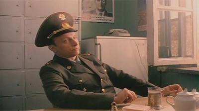 1576961012150052500 колян с телефоном мем