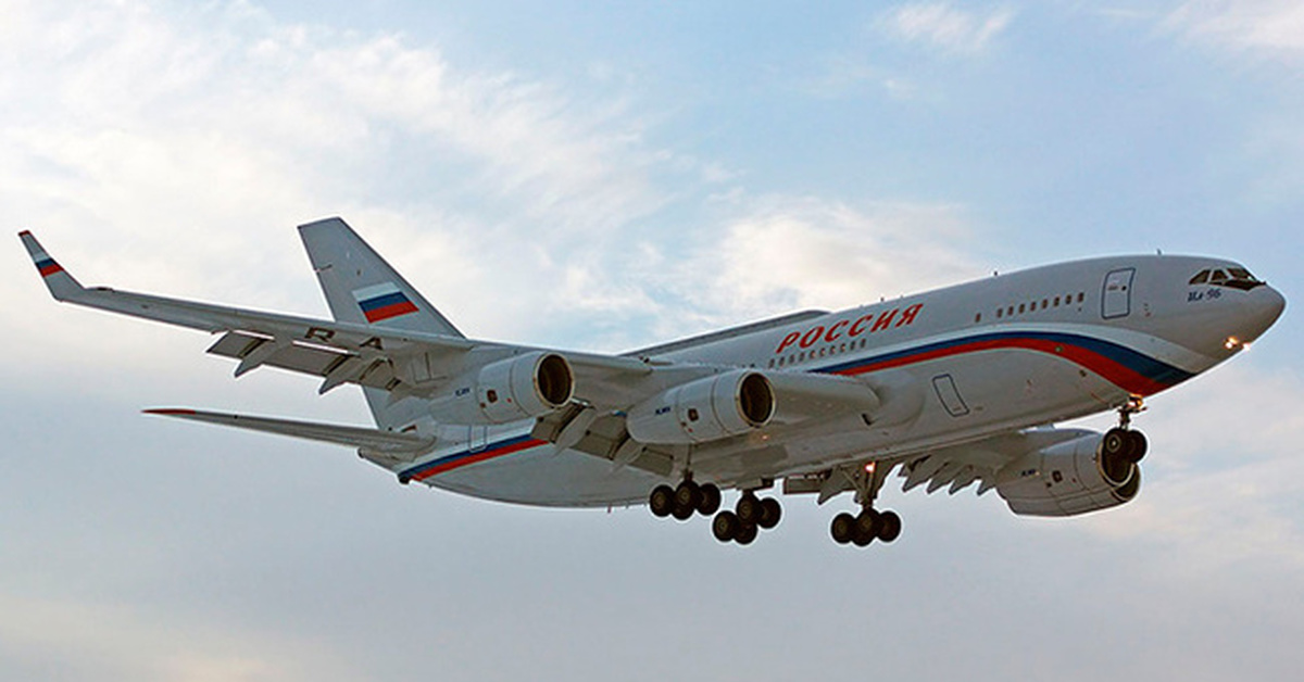 Российская 400 1. Ил-96-300пу. Ил-96 пассажирский самолёт. Ил-96 300 пассажирский самолёт. Ил-96-300пу(м).