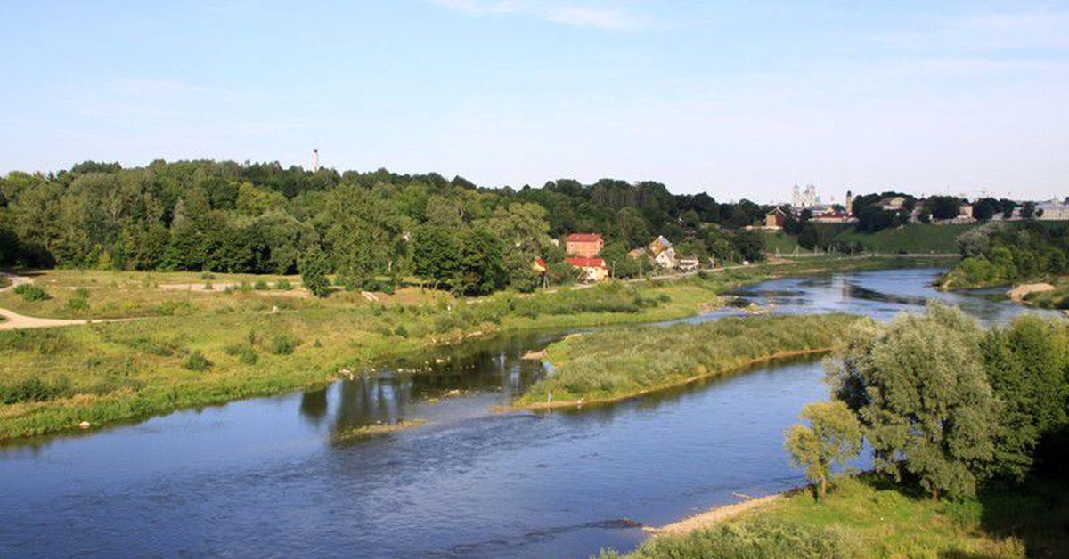 Река в гродно. Гродно река Неман. Река Неман в Белоруссии. Река в Гродно Беларусь. Свислочь Гродненской области Беларусь.