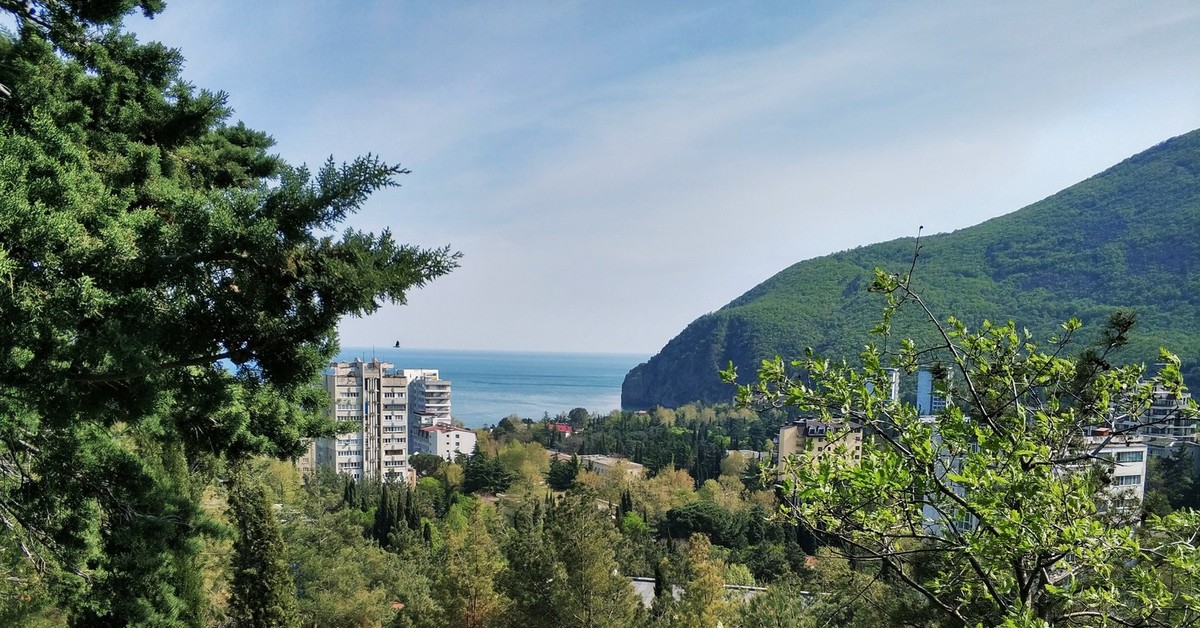 Погода в партените на дней. Партенит Крым Кирилл. Партенит Крым крест. Корабль гора Партенит. Партенит ФТОТ посёлок.