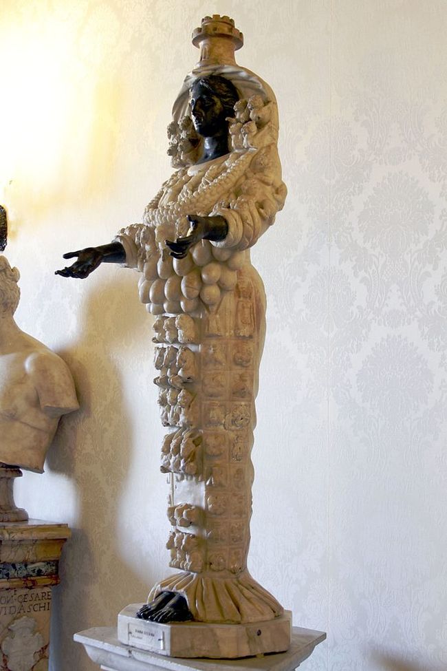 Почему у статуи Артемиды Эфесской так много грудей? Артемида, Эфес, Археология, Загадка, Длиннопост