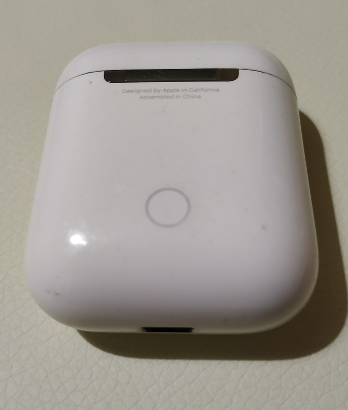 Найдено зарядное устройство от Airpods!Помогите найти хозяина!