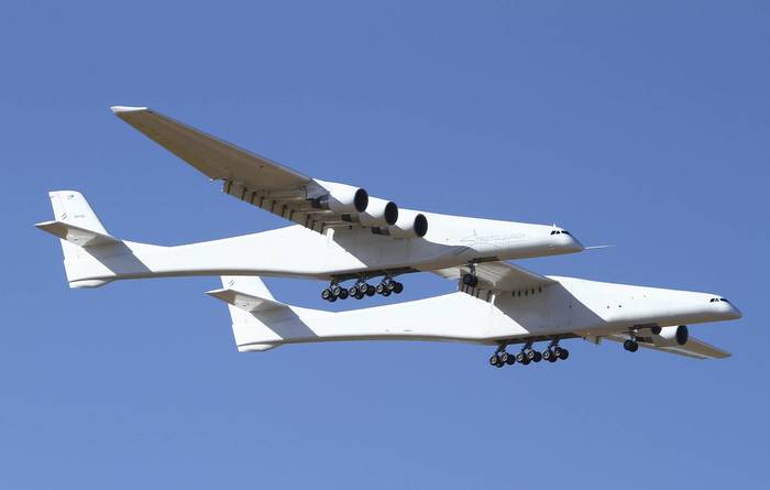 Stratolaunch ���� �������