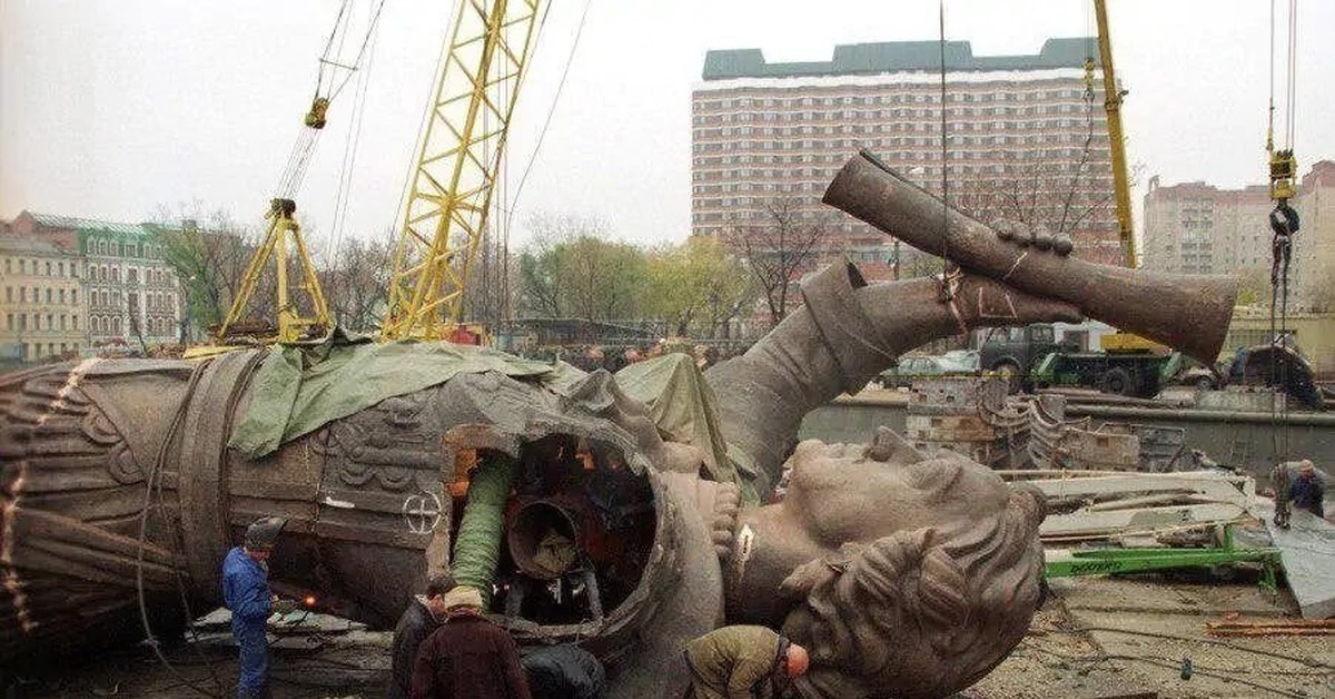 Значение фразеологизма. Картинки не сносить головы. Мариуполь сегодня. Фразеологизмы рисунки. Не сносить ему головы.