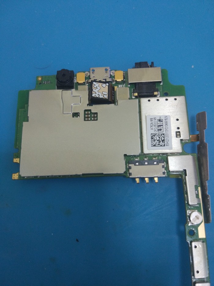 1562312689146769329 есть ли в телефоне термопаста