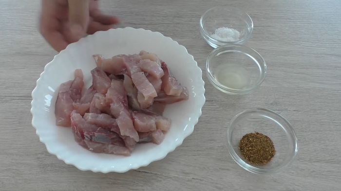 Закуска - три разных вкуса Кулинария, Рецепт, Другая кухня, Закуска, Рецепт закуски, Кальмар, Рыба, Мясо, Видео, Длиннопост