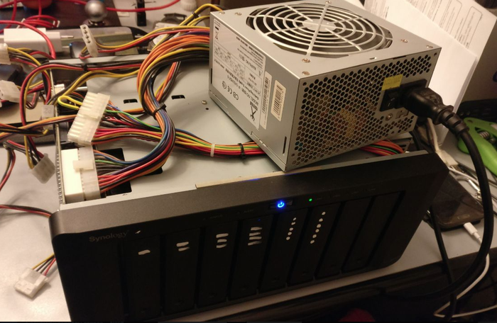 Не стартует Synology DS1815+. Куда смотреть?