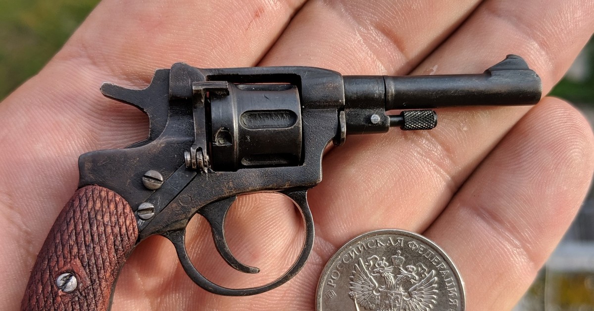 моя последняя работа - миниатюрный револьвер системы Нагана образца 1895 го...