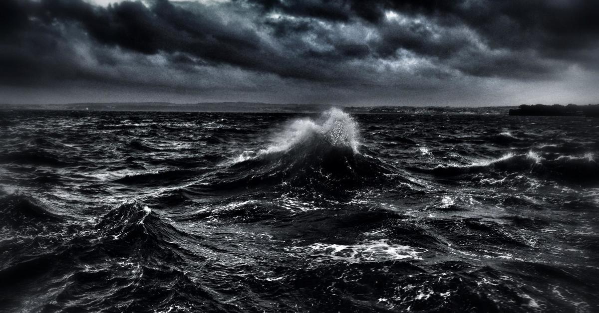 Dark ocean. Dark ocean. Темный океан. Dark ocean. Море шторм.