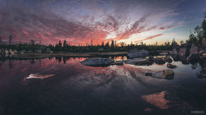 Закат на озере, гора Воттоваара