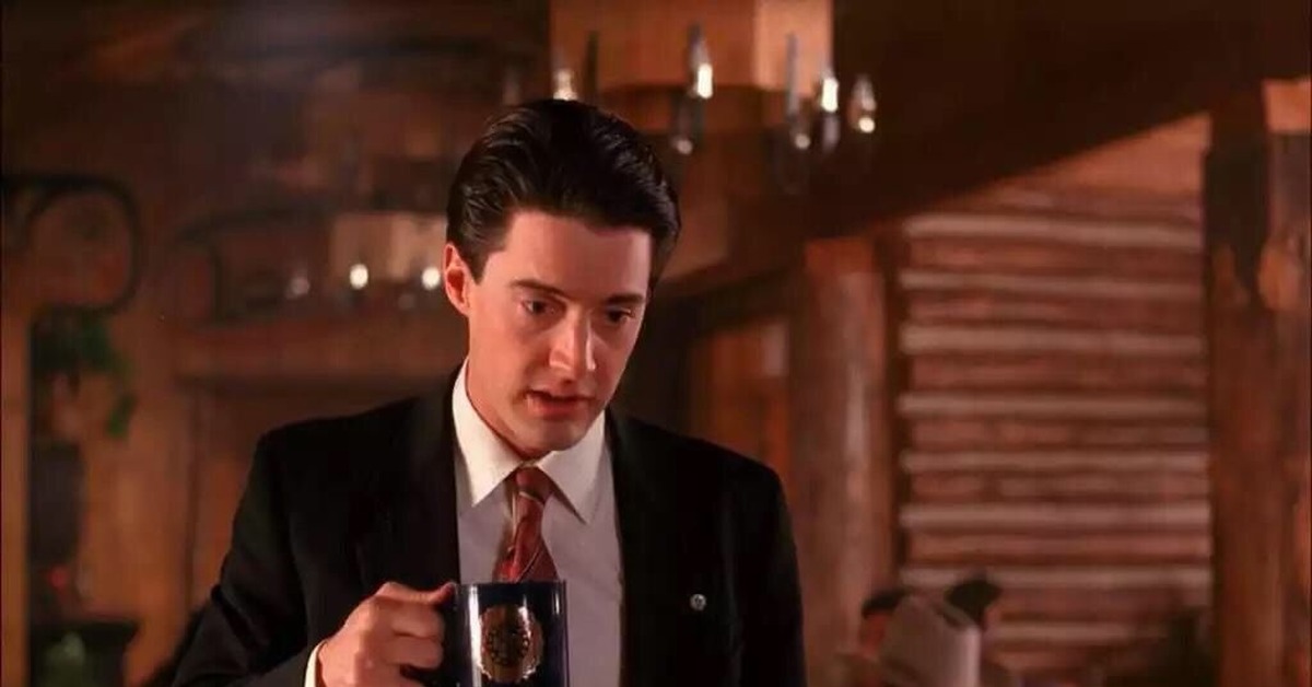 дейл купер твин пикс. твин пикс чертовски хороший кофе. твин пикс 3 сезон купер. агент купер кофе. твин пикс кофе.