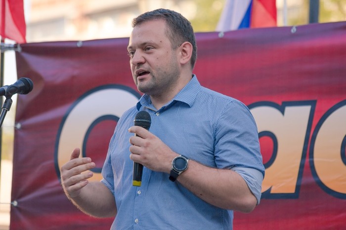 Оперативники пришли с обысками домой к оппозиционеру Сергею Бойко