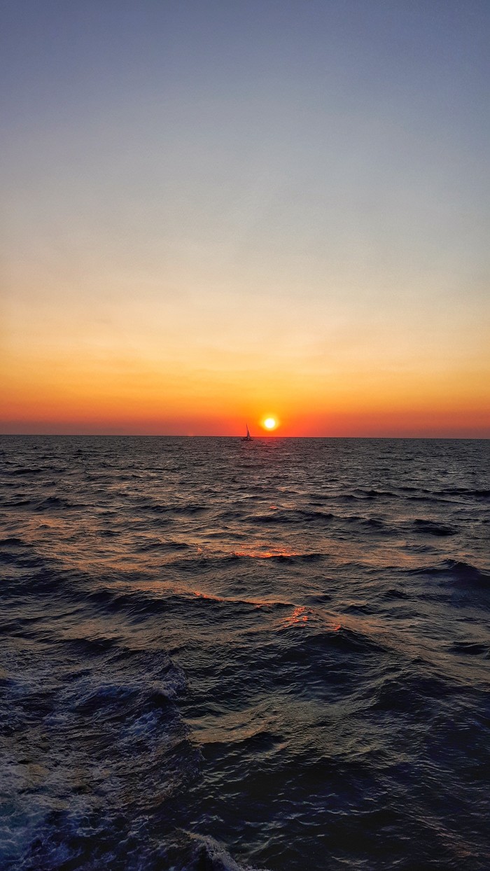 Последний солнца миг и ночи тьма до нового рассветного пожара Закат, Яхта, Сочи, Море, Начинающий фотограф, Работа мечты