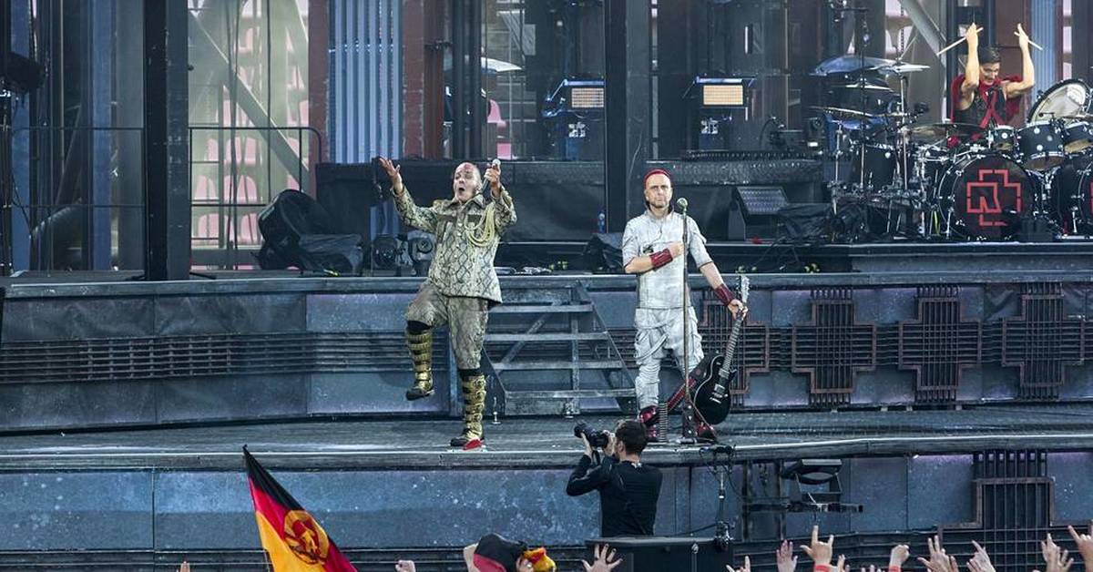 Rammstein deutschland. Рамштайн Германия. Тампере Ратина Раммштайн. Рамштайн ГДР. Rammstein немцы.