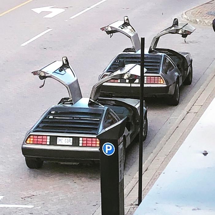  ---... , , , Delorean,    ()