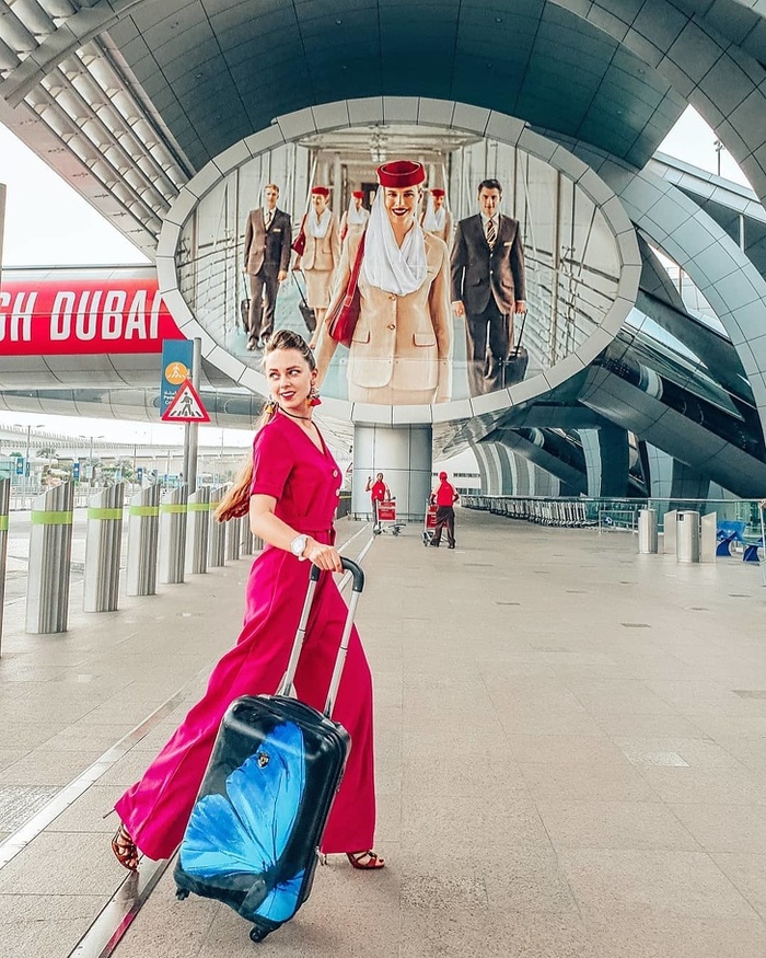 "Я работаю стюардессой и хочу без прикрас рассказать о своей профессии" ADME, Текст, Стюардесса, Самолет, Блог, Красивая девушка, Instagram, Авиаперелеты, Пассажиры, Длиннопост