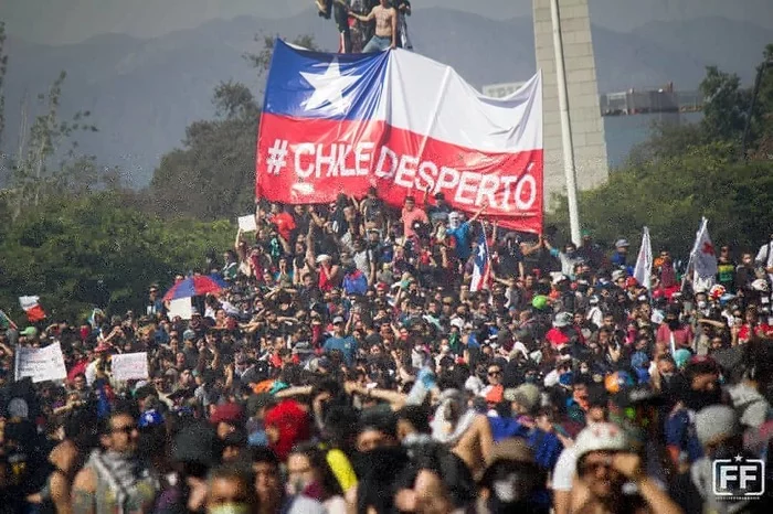 Самый большой протест в истории Чили Чили, Сантьяго, Протест, Митинг, Длиннопост