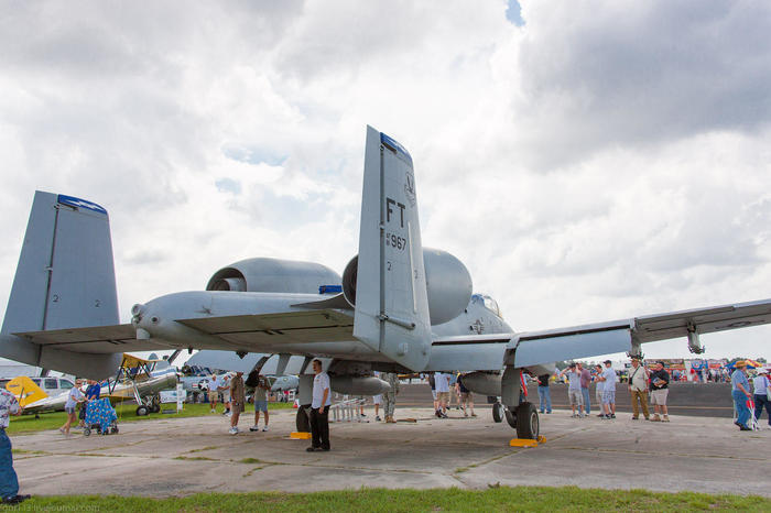 Fairchild Republic A-10 Thunderbolt II      , A-10, 