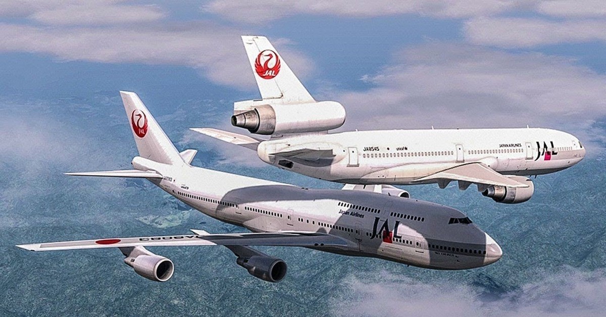 Near air. Боинг 747 Джал. Боинг 747 TWA. Макдоннелл Дуглас ДС 10 И Боинг 747. Japan Airlines 747.