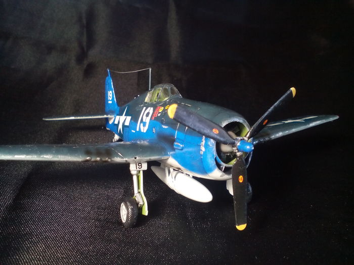   . Grumman F6F-3 Hellcat  , ,  , , ,   , , 