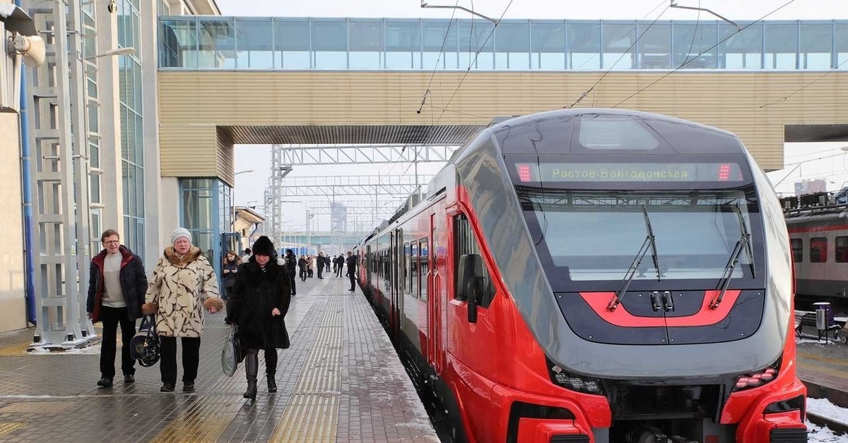 Электрички ростов на дону. Ра-3 Орлан. Ра3 Метровагонмаш. Рельсовый автобус Метровагонмаш. Рельсовый автобус ра-3 Орлан.