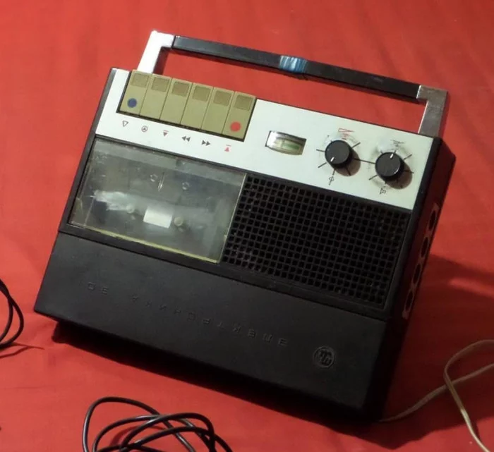 10 портативных кассетных магнитофонов из СССР СССР, Кассетный магнитофон, Длиннопост