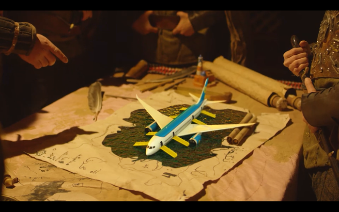 Оригинальное видео с инструкцией по безопасности от Uzbekistan Airways ...