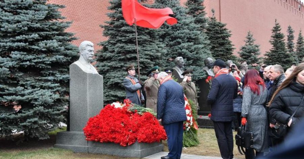 Сталин сегодня. 5 Марта день памяти Иосифа Виссарионовича. День смерти Сталина 5 марта. С днем смерти Сталина товарищи !. КПРФ Ленин Сталин.