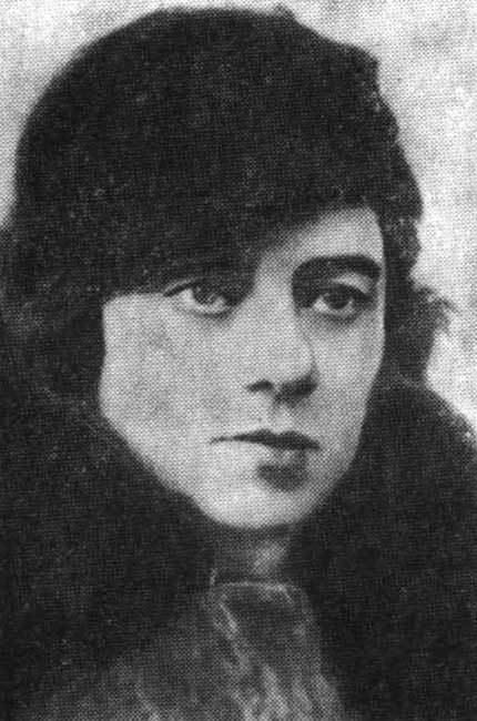 Налина Соколова: "Она с раннего детства познала все тяготы и лишения сиротской жизни..."