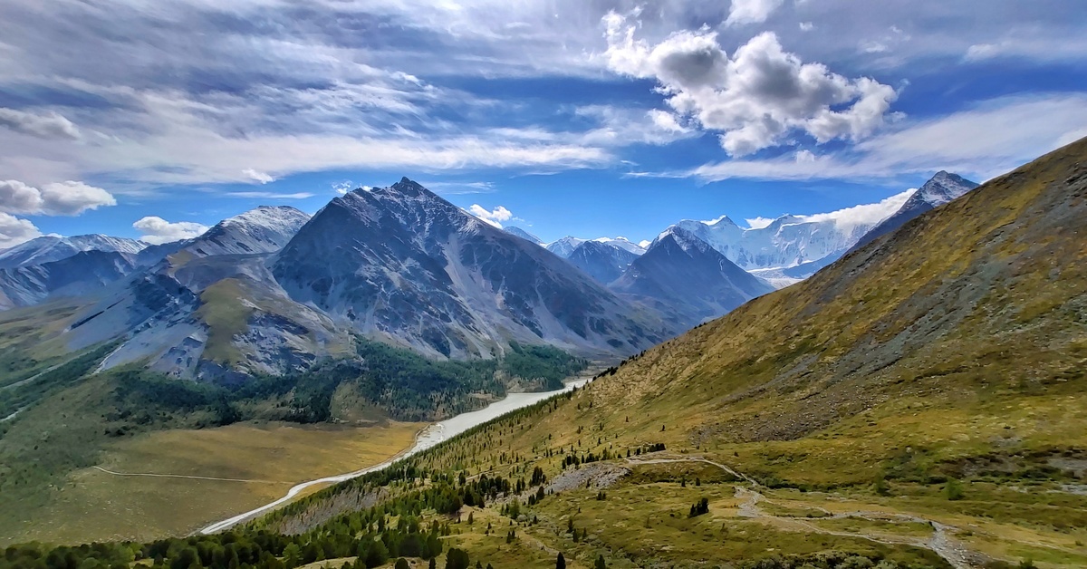 Республика алтай фото. Республика Алтай. Горы горного Алтая. Усть-кокса Республика Алтай ледник. Среднегорье на Алтае.