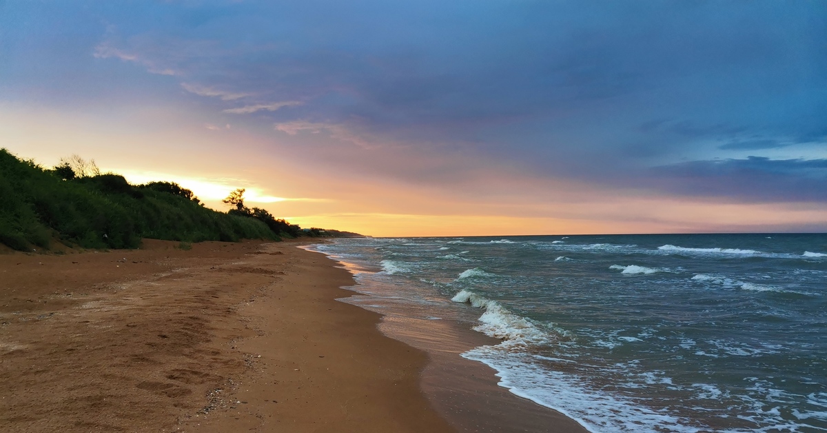 Азовское море фото. Берег Азовского моря. Голубицкая Азовское море. Азовское море море. Азовское море Азов.