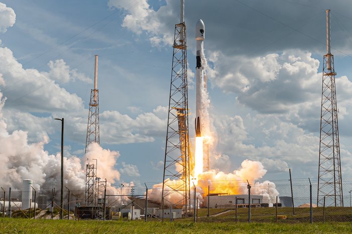 SpaceX    ANASIS-II.      SpaceX, Falcon 9, , 