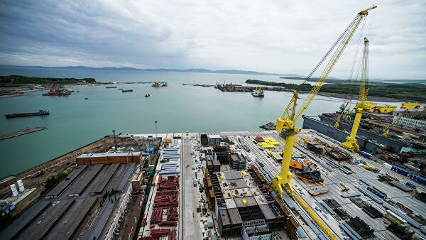 Теперь и в море