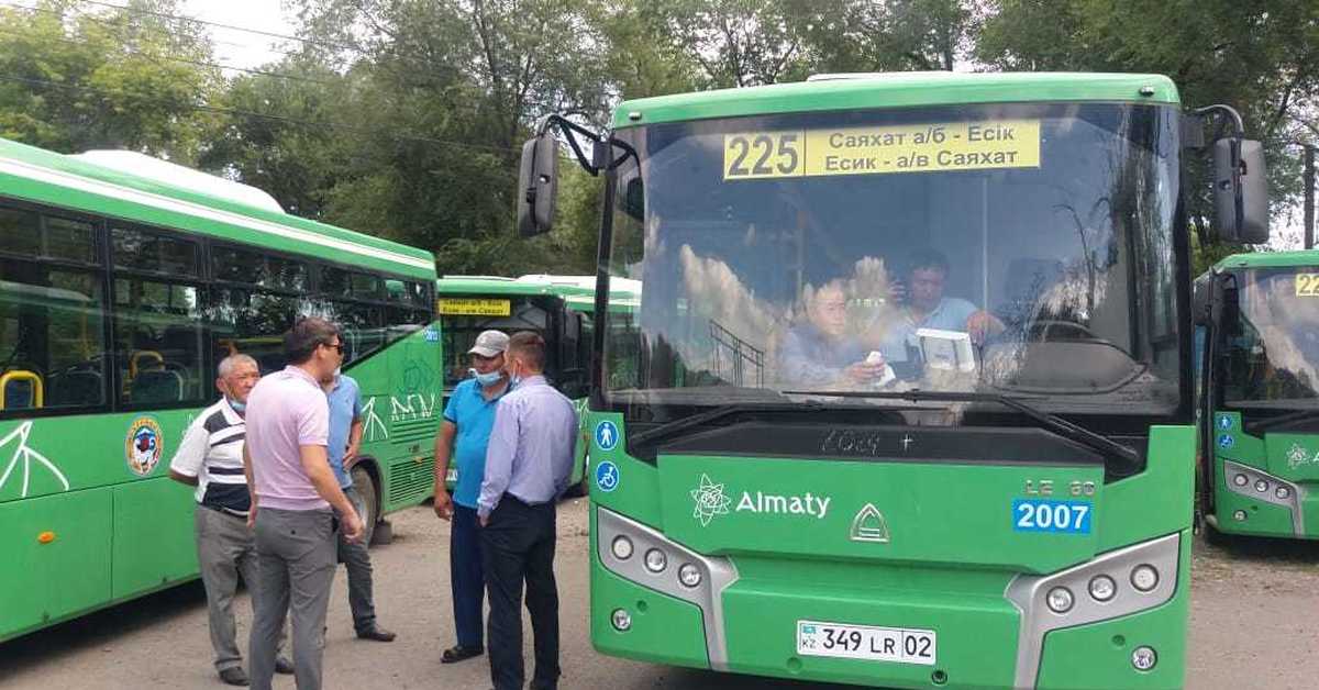 Тоо бас. Автобус Казахстан. Автобус казахстанец. Алматинский автобус. Автобус 225.