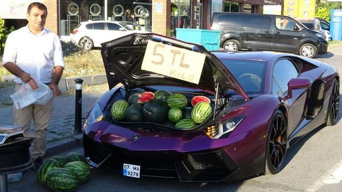 Арбузы из Lamborghini: лайфхак по-турецки