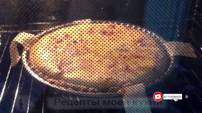Пирог с клубникой и йогуртом рецепт с фото. 1600257993187152822. Пирог с клубникой и йогуртом рецепт с фото фото. Пирог с клубникой и йогуртом рецепт с фото-1600257993187152822. картинка Пирог с клубникой и йогуртом рецепт с фото. картинка 1600257993187152822. Нежный пирог с ароматной и сочной клубникой, посыпанный орешками понравится всем, попробуйте!