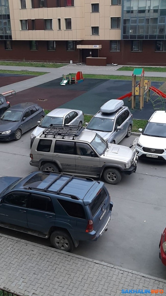 Автостоянка южный. Южная стоянка