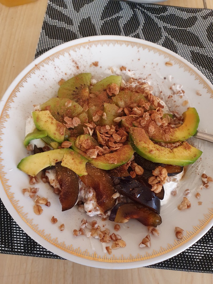 какая палочка твикс вкуснее левая или правая