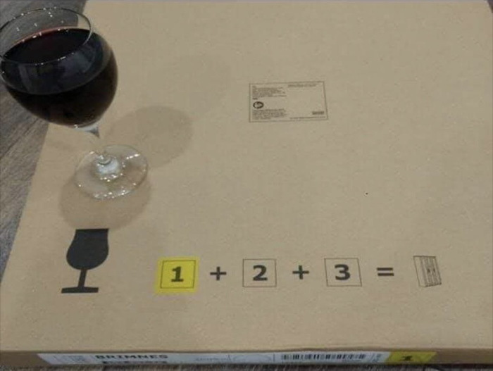 Инструкция предельно ясна: после трех бокалов вина шкаф соберется сам