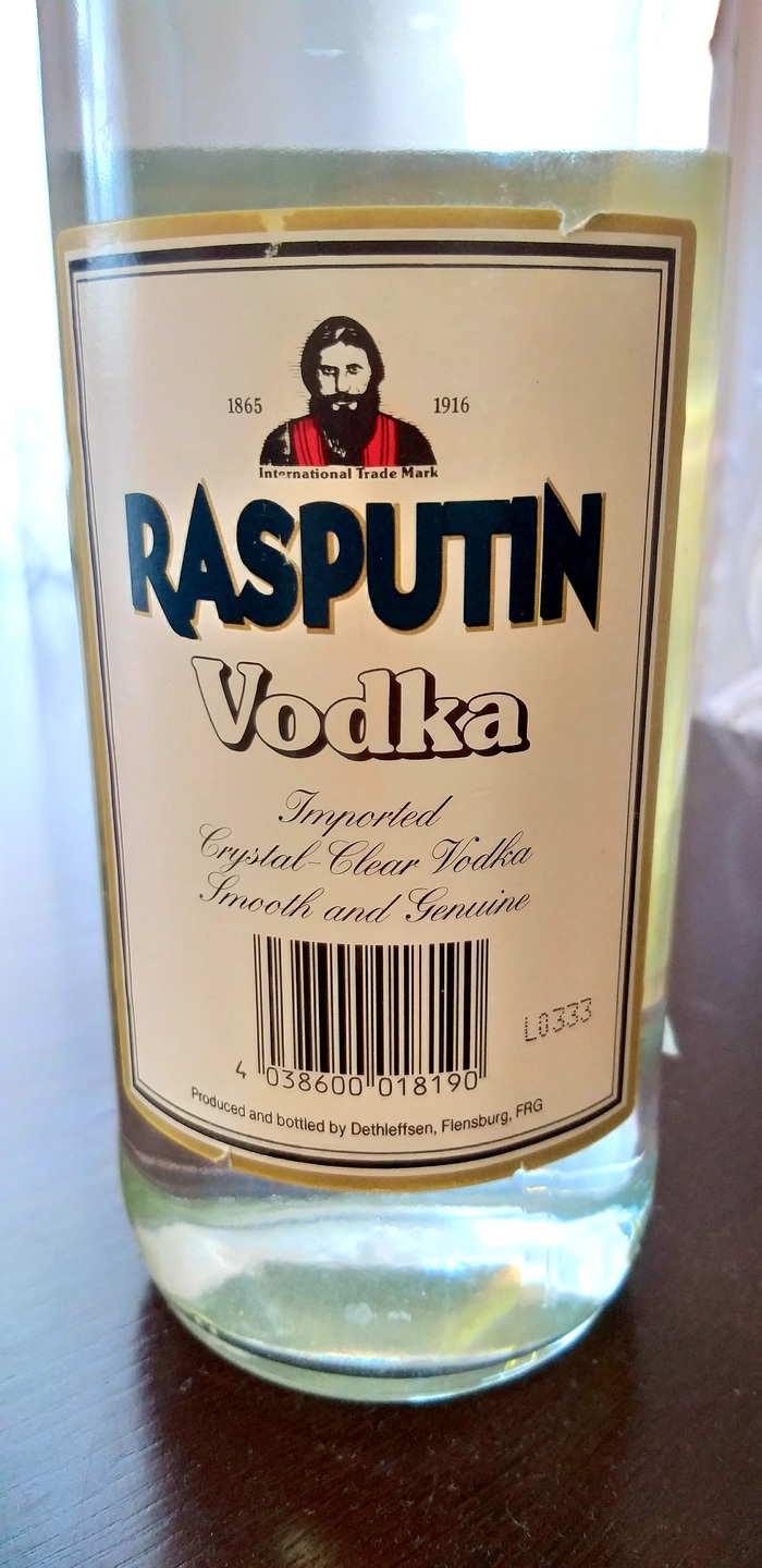 1603169366143798644 Как открыть бутылку с помощью зажигалки