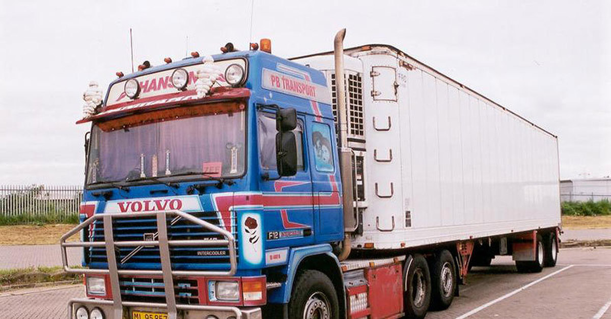 Купить вольво ф12. Вольво ф12. Volvo f12. Грузовик Вольво f12. Volvo f.