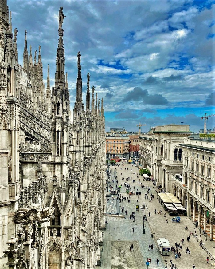     . (Duomo di Milano - Milan Cathedral) , ,  , , ,  , , , , , 