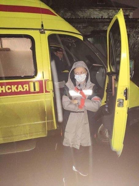 Русская хтонь что это простыми словами. 1603880699114988277. Русская хтонь что это простыми словами фото. Русская хтонь что это простыми словами-1603880699114988277. картинка Русская хтонь что это простыми словами. картинка 1603880699114988277. В России модно грустить. Популярная культура под разными соусами толкает нам депресняк: всякие майки "Россия для грустных", фестивали "боль", подборки "Russian doomer music" на ютубе и так далее. Рунет завален однотипными постпанком, панельками и серостью, которые тем не менее довольно много людей видят чем-то родным и уютным, ощущают частью своего культурного кода. Мне стало интересно, сможет ли ИИ если не победить то хотя бы возглавить эту моду и затронуть струны душ рашн думеров. Ведь что может быть более бессмысленно и тоскливо чем нейросеть, рисующая гипертрофированно-хтоническую Россию? Так появился проект нейроссия. Русская хтонь что это простыми словами. 1603880699114988277. Русская хтонь что это простыми словами фото. Русская хтонь что это простыми словами-1603880699114988277. картинка Русская хтонь что это простыми словами. картинка 1603880699114988277. В России модно грустить. Популярная культура под разными соусами толкает нам депресняк: всякие майки "Россия для грустных", фестивали "боль", подборки "Russian doomer music" на ютубе и так далее. Рунет завален однотипными постпанком, панельками и серостью, которые тем не менее довольно много людей видят чем-то родным и уютным, ощущают частью своего культурного кода. Мне стало интересно, сможет ли ИИ если не победить то хотя бы возглавить эту моду и затронуть струны душ рашн думеров. Ведь что может быть более бессмысленно и тоскливо чем нейросеть, рисующая гипертрофированно-хтоническую Россию? Так появился проект нейроссия.