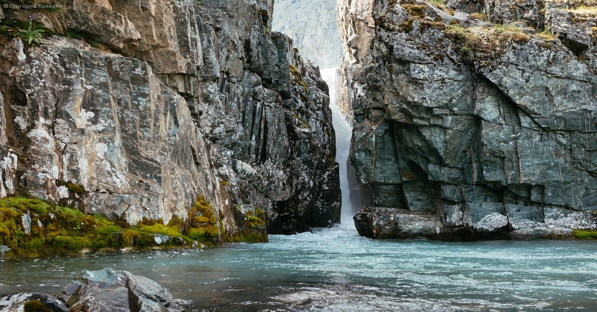 Водопад молча. Уларский водопад горный Алтай. Водопад Текелю. Река Текелю Алтай. Куркуре водопад Алтай.