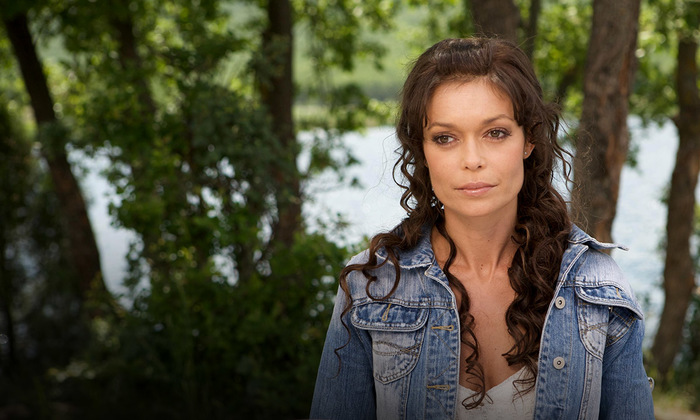 «Это от тонального крема»: Актрису Коростышевскую заподозрили в употреблении наркотиков Шоу-бизнес, Российское кино