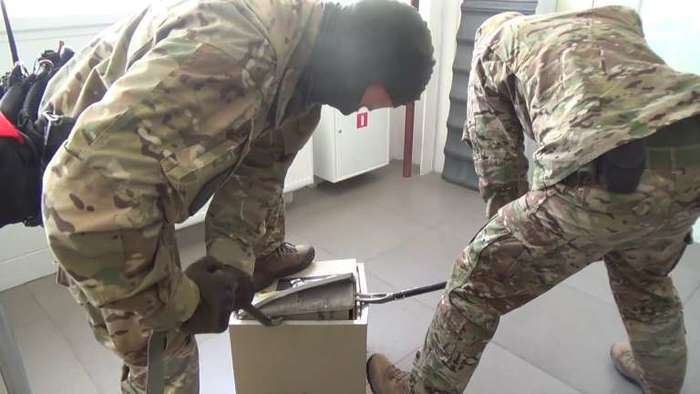 Министр сельского хозяйства Дагестана отказался открывать сейф при визите силовиков - память плохая, забыл парол...