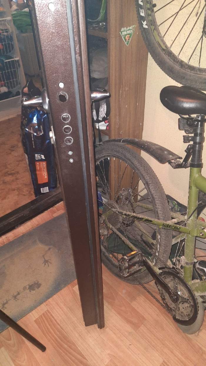 Как поменять/починить замок в железной двери | Пикабу